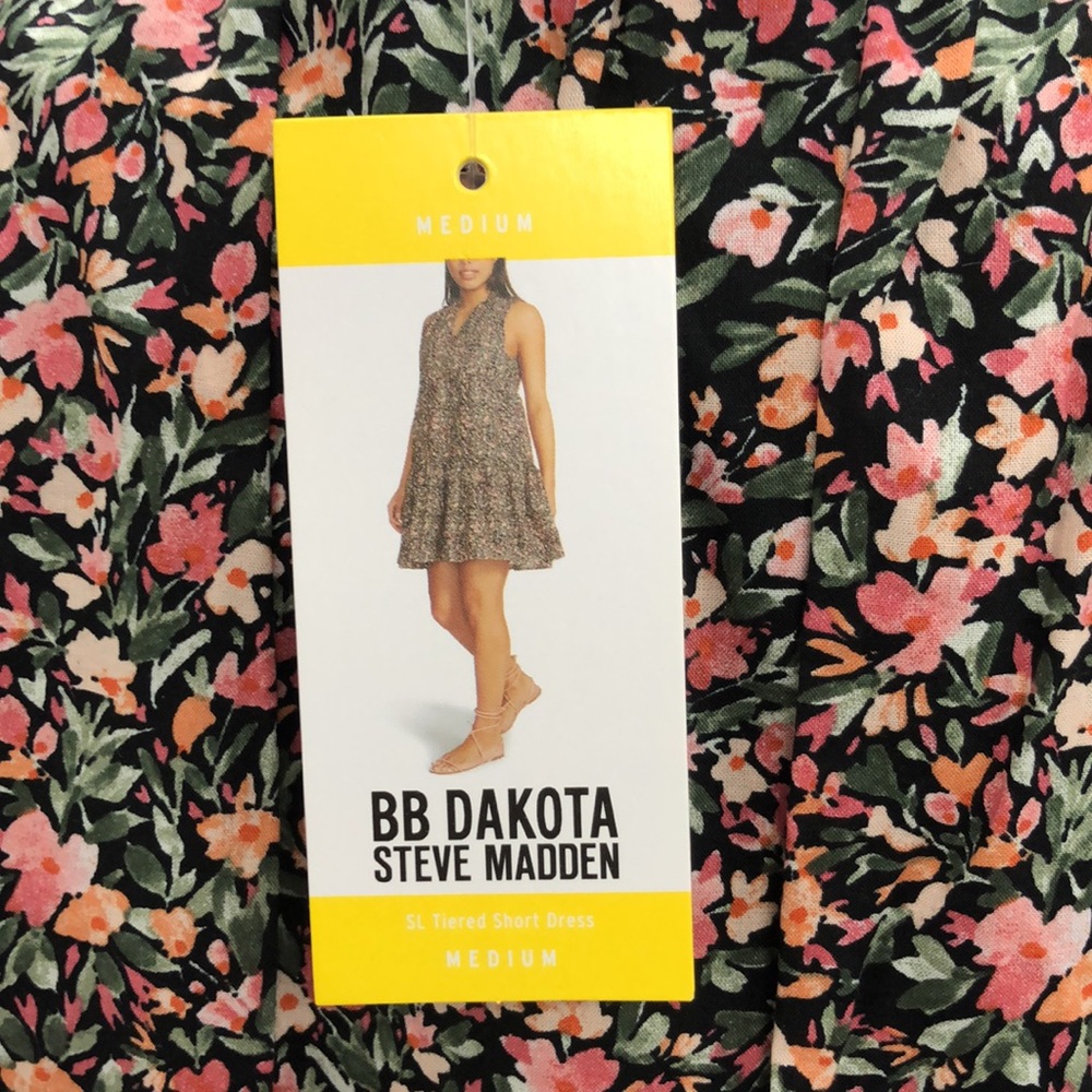 BB Dakota Tiered Short Dress - Picture 7 of 12